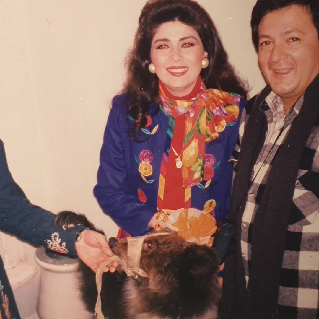 Ruffofanscosta2's tweet photo. #Repost @roberto_rondero
...
Con @victoriaruffo31, más recuerdos y momentos especiales durante viaje de promoción a #Rusia de la telenovela #SimplementeMaría por @televisa @victoriaruffo312. Ver para creer. Telévoros: ¡Uníos!
#televoro #telenovelas #lasestrellas #70años https://t.co/EsWV3sC7vX