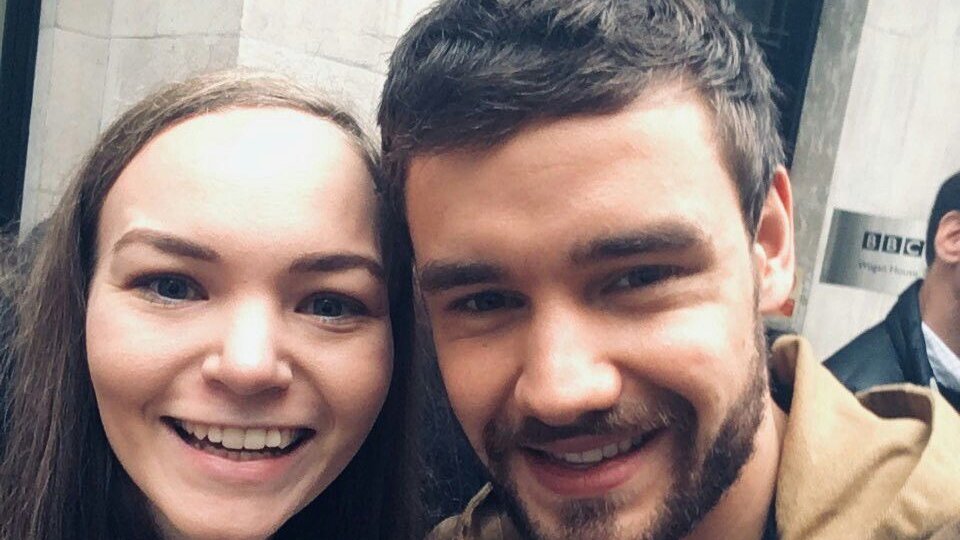 LiamPayneData's tweet photo. 🚨Sunshine Billboard Daily Voting🚨

📣2000 REPLIES IN 2 HOURS
📣Sunshine Liam Payne #Sunshine #LiamPayne @LiamPayne
📣Add the Sunshine Spotify Link
📣Reply 40 times https://t.co/KELYFzuNDs