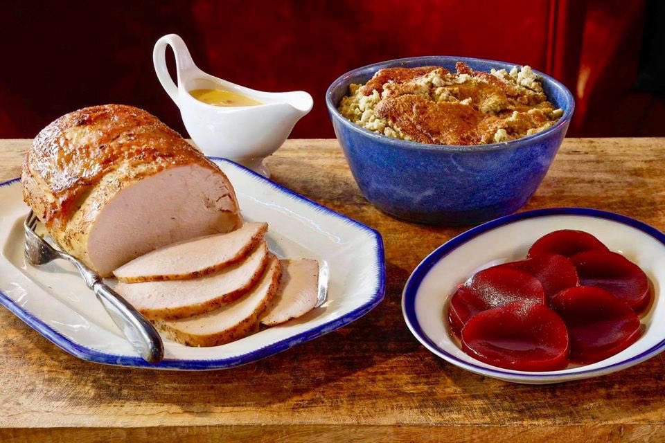SykesBBQ's tweet photo. Bob Sykes Smoked Turkey and Dressing Meals To Go! Includes smoked or fried turkey breast, homemade cornbread dressing, turkey giblet gravy, and cranberry sauce. Order early by calling 205-426-1400. 🦃🔥😋https://t.co/7Qn82kJU5g

#turkeyanddressing #smokedturkey #bobsykesbbq https://t.co/rG3eM5enLh