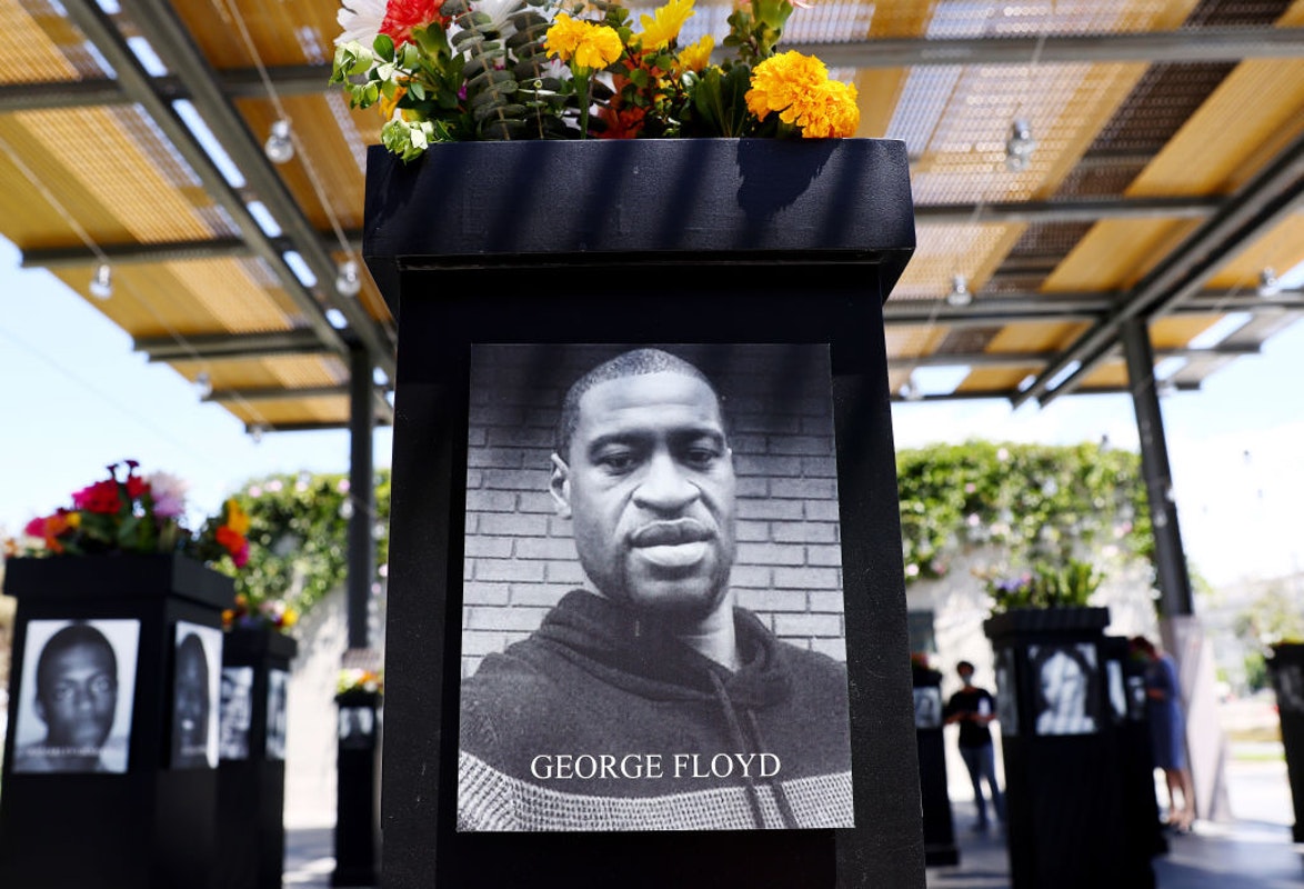 realDailyWire's tweet photo. Biography Of George Floyd To Be Published Next Year, Highlighting His ‘Relentless Struggle To Survive As A Black Man In America’ https://t.co/OpojReWT7r https://t.co/mbLjDDKmcY