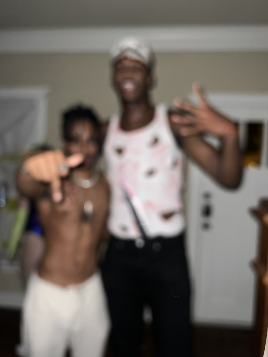 PrinceCovfefeWY's tweet photo. #tamufollowtrain
Heyyy! 
I’m Walid 😈
- I longboard 🛹 
- I go out a lot so come say hi if you see me
- I’m active 🏋️‍♂️🏃🏾⚽️🏀
- I love dancing 🕺🏾 
- I’m a speed demon 🚙 
- down to go anywhere just DM me 🥱👍🏽 https://t.co/gvkAuqA4fP