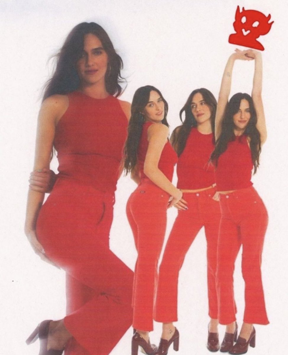 devoncdetails's tweet image. #ItsRedSeason