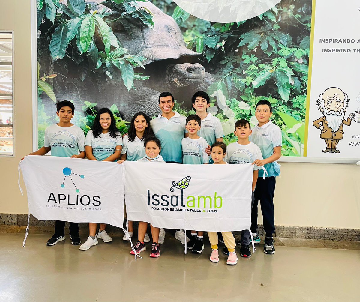 aplios's tweet photo. Nos llena de orgullo apoyar al Equipo de #Loja que representará a #Ecuador 🇪🇨 en el I Triatlón Internacional en #Galapagos https://t.co/uECXRQijO6
