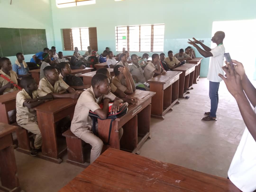 isocbenin's tweet photo. 🌟 À Kandi, enseignants comme élèves ont été instruits sur comment protéger sa vie privée sur Internet.
#IPWeeks #Privacy #Security #Team229 https://t.co/wtP5vXWvVa