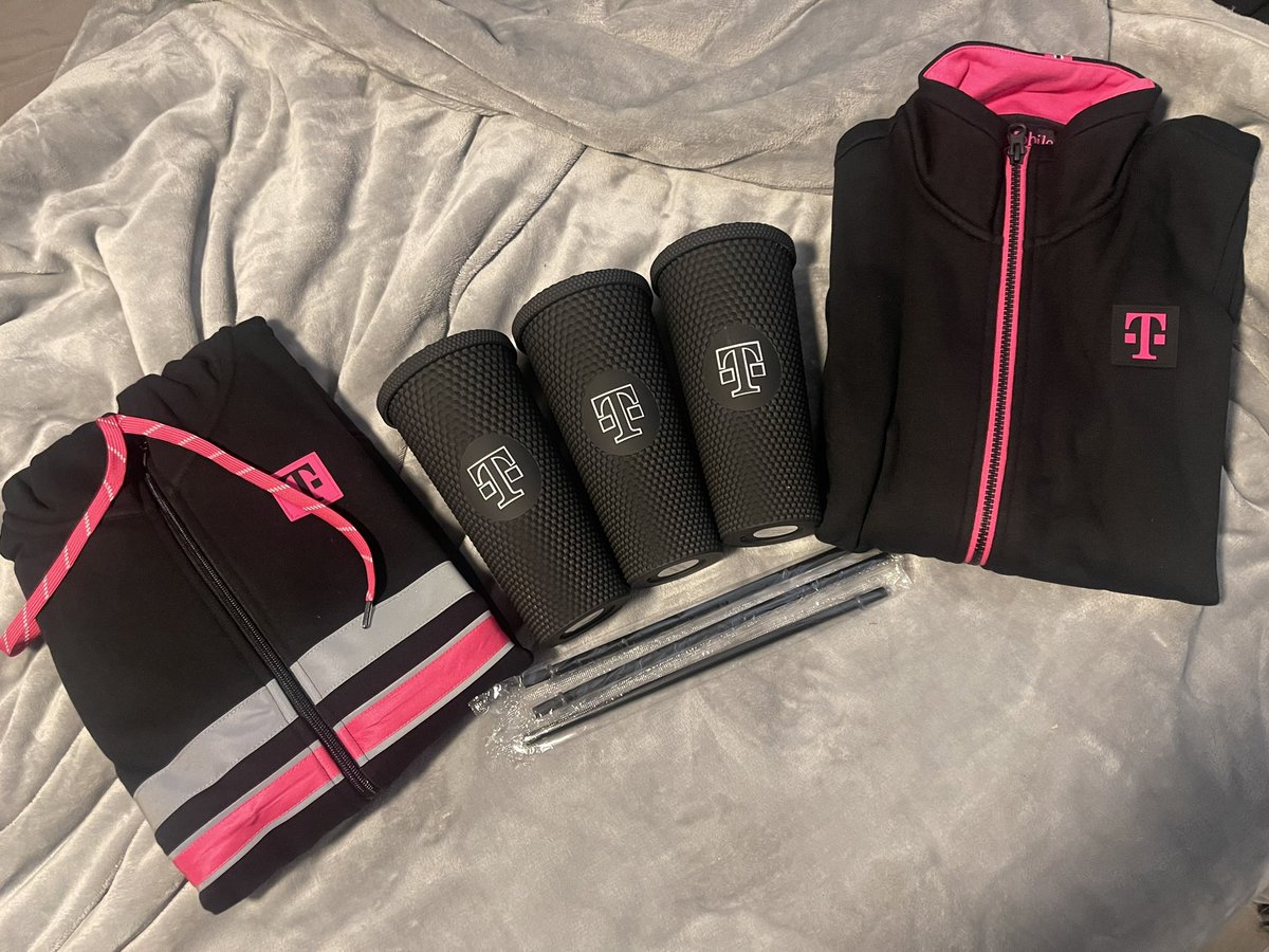 Run, don’t walk, to the <a href="/TMobileGear/">TMobile Gear</a> website to get your tumblers &amp; Jackets! Loved them soo much i couldn’t buy just one 😆💕
