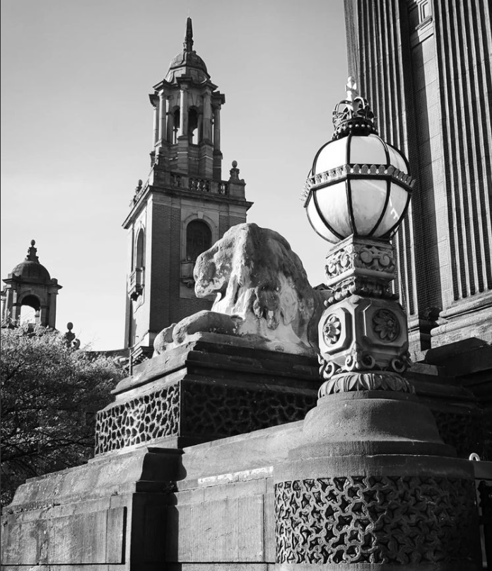 LeedsWaterside's tweet photo. #Leeds looks lush in monochrome 🖤🤍. Lots more like this on @leodissnapper feed https://t.co/LdcgagaQ2m https://t.co/rimSWJJ01a