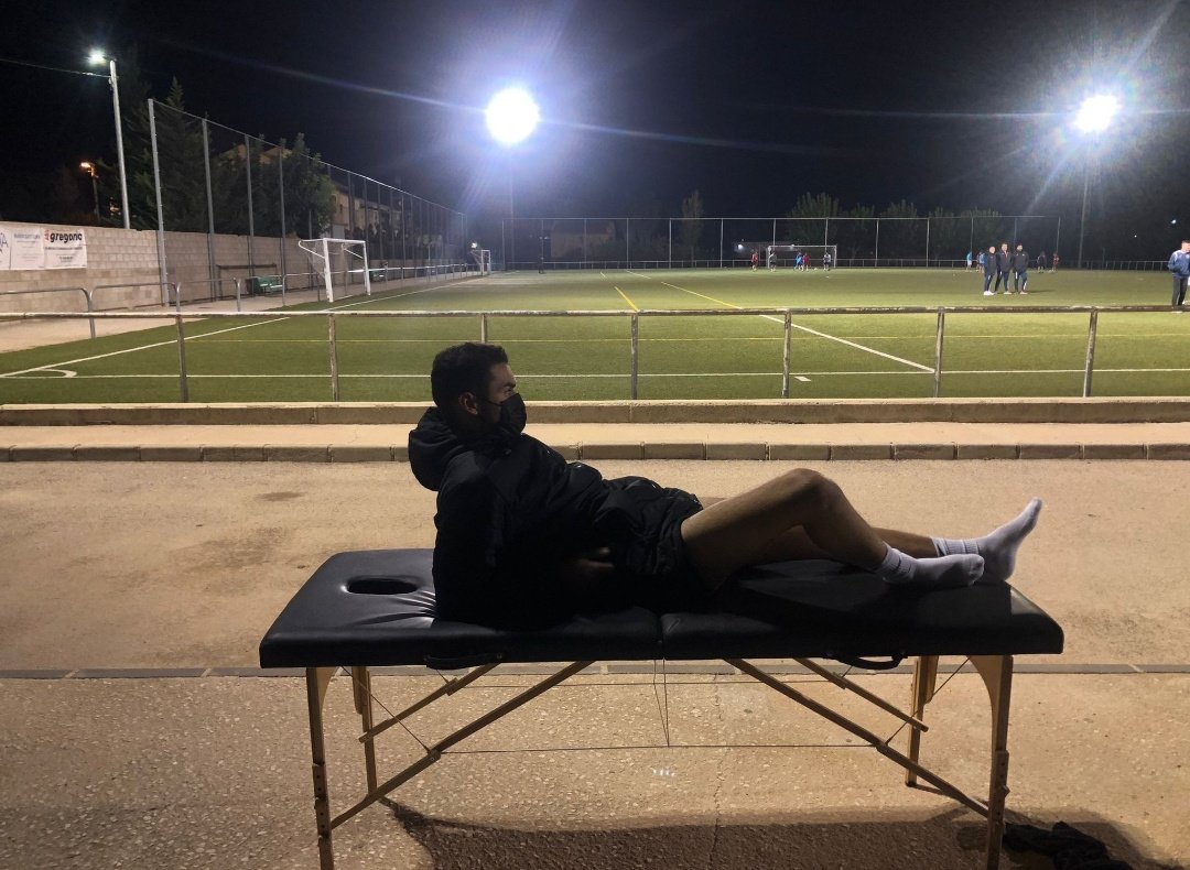 albertobrocal14's tweet photo. Una vergüenza como nos está tratando el @AytoMurcia vestuarios cerrados por la falta de recursos de limpieza, jugadores tratándose a la intemperie (10 grados) 21:00.
¿Hasta cuando? Por favor, solución ya @TVMurciana @pmuniz86 @MCasillasPrefer @fran__san https://t.co/MntjfZCm2Z
