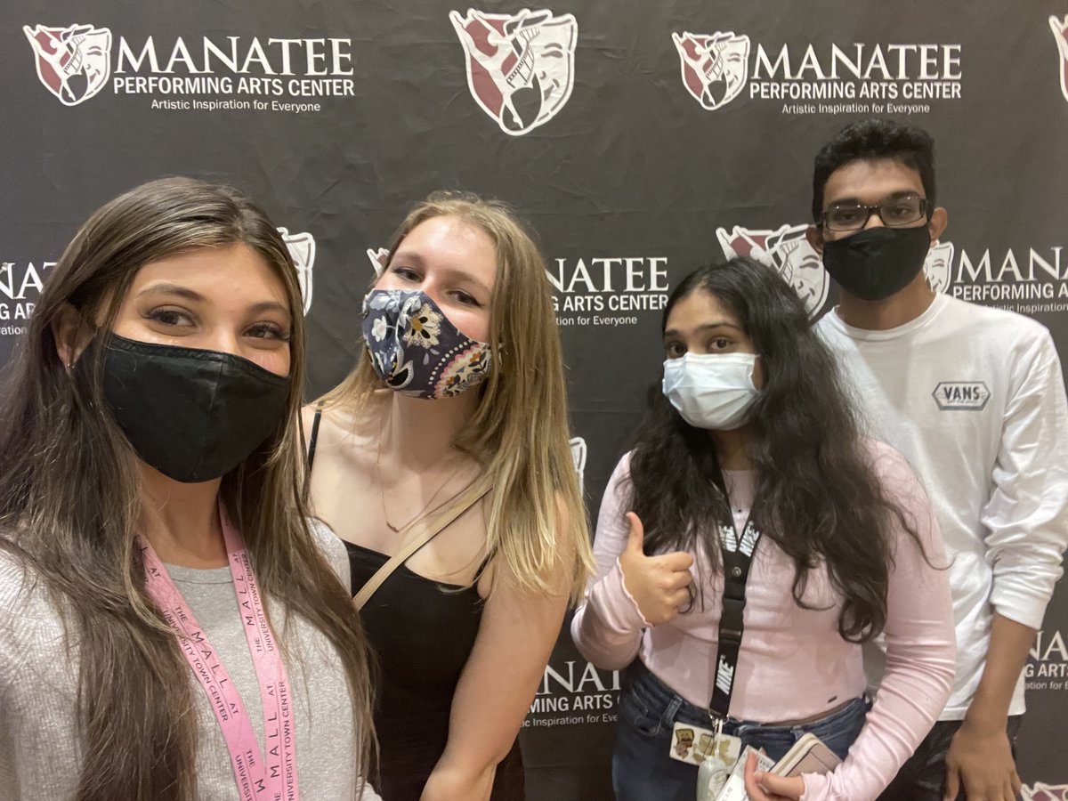 SehSeminoles's tweet photo. BIG shoutouts to the IB Juniors who got offered extra credit to see a LIVE PLAY and ended up showing UP and showing OUT to claim that extra credit in style, with grace! This was a FIRST-EVER theater experience for many of them and they LOVED IT! #WeManatee #MeetSoutheast https://t.co/XSxxhoFa7d