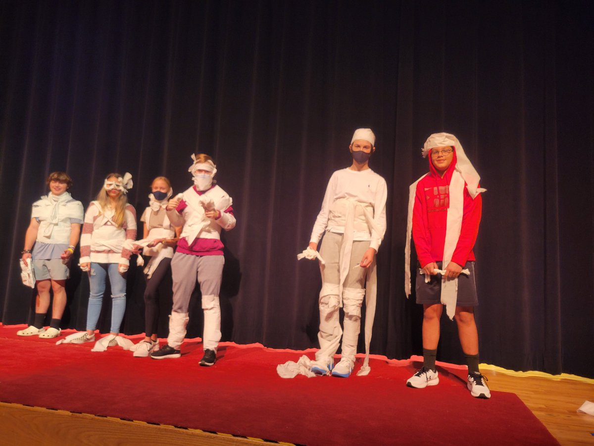 Emily Edwards tweet media