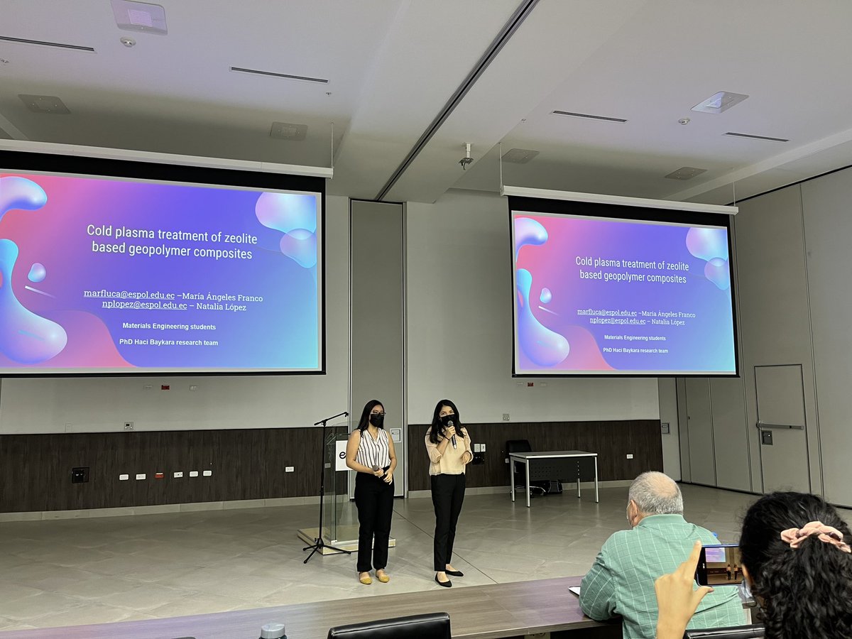 hacibaykara's tweet photo. Estudiantes de la carrera de Ing en Materiales, Natalia López @nalop y María Franco @MariaAngelesFr en la presentación del “Tratamiento de plasma frío en materiales compuestos de geopolimeros basados en zeolitas” para el desarrollo de aplicacion de plasma frío en la industria. https://t.co/aC8hVJshwh