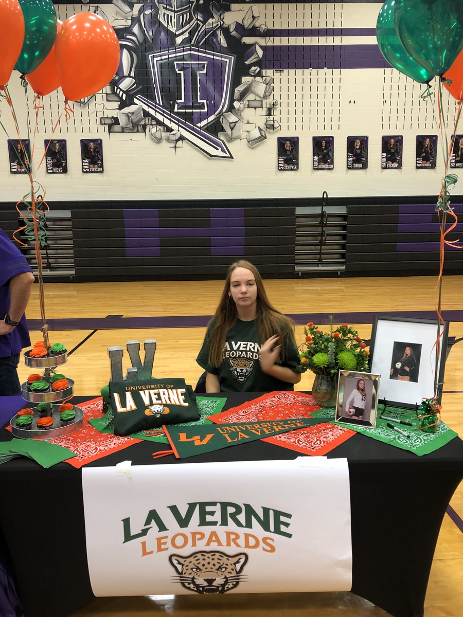 Our final #SigningDay2021 celebration is Kaitlyn "Kat" Bloomer.   Kat will join the Leopards of the University of La Verne after graduation.  Go Leopards!  Go Knights!  #knightsforever #ihsknights #txhsvb