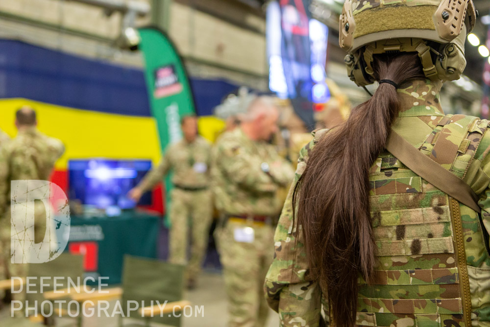 DefencePhoto's tweet photo. Some #Battlebraid and female-friendly body armour options at today's @1UKDivision Expo - #womenindefence #catterick #BritishArmy https://t.co/fYjBZe5rx3