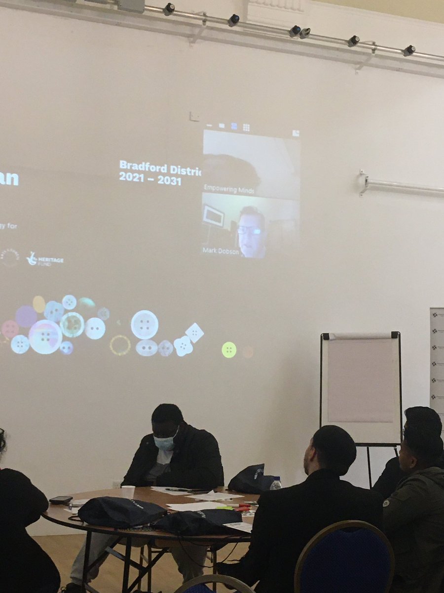 A great start to our #leadership programme funded by <a href="/BfdForEveryone/">BradfordForEveryone</a> . A big thank you to our speakers Cllr Jabar, @BarryCusack <a href="/msc4201/">mick chandsoor</a> <a href="/bradford2025/">Bradford 2025</a> and Mark Dobson. 
“We want the district to be recognised. We want you to lead the way, we want you to be the future”