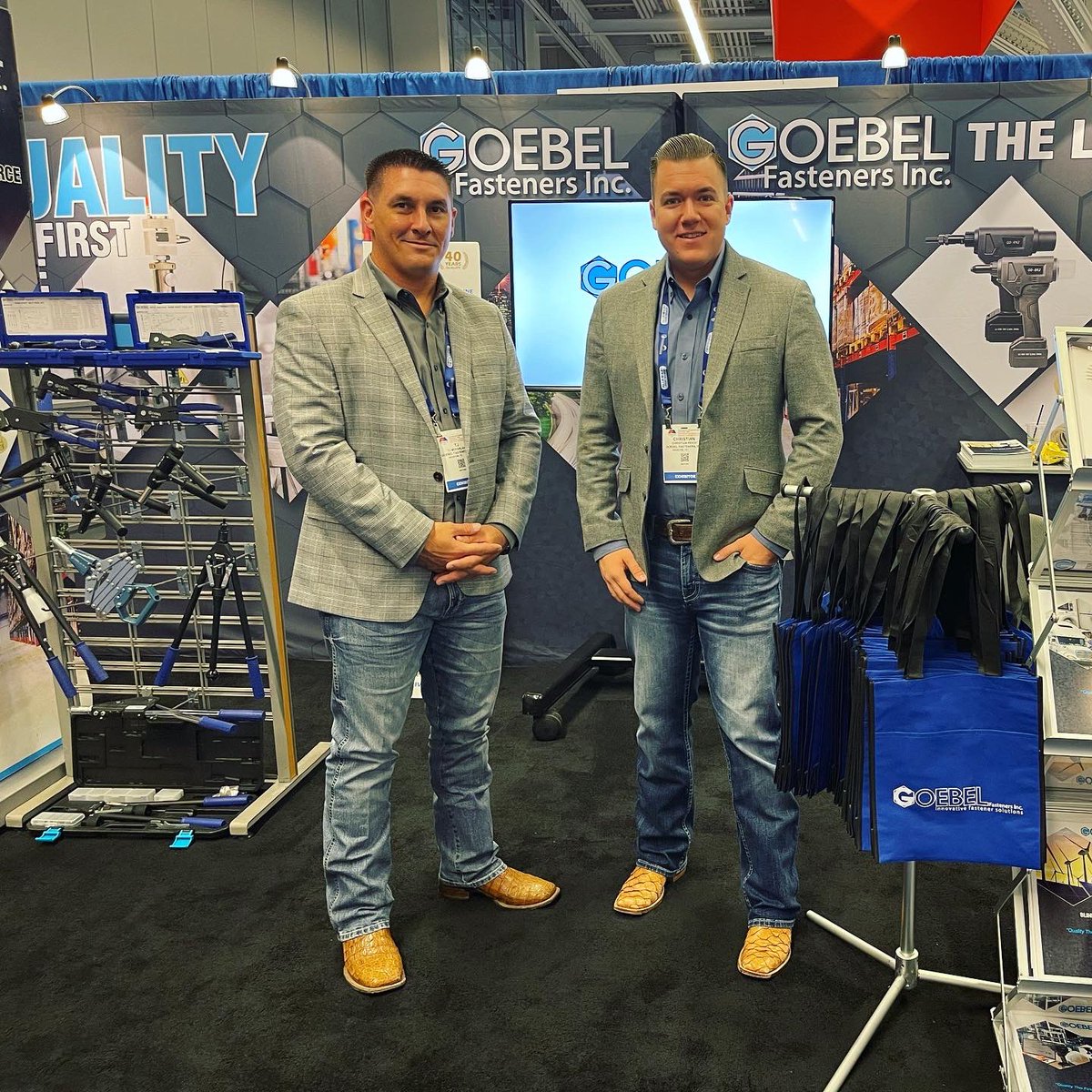 SouthWfastAssoc's tweet photo. Our AWESOME members representing at the #FastenerFairUSA #threeoffour https://t.co/j7LVibksF1