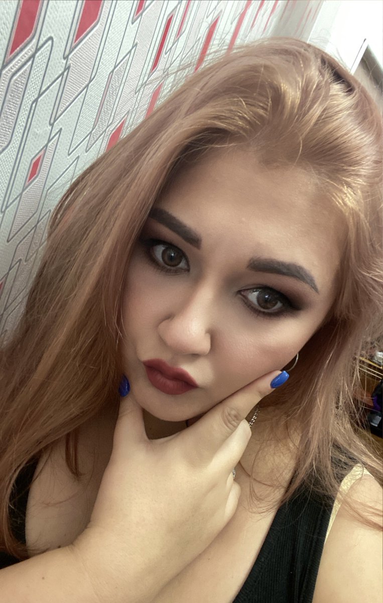 WooSaneez1117's tweet photo. Кто-то к НГ почти готов ✨ #selfie #newcolorhair https://t.co/jnA63cGbxF