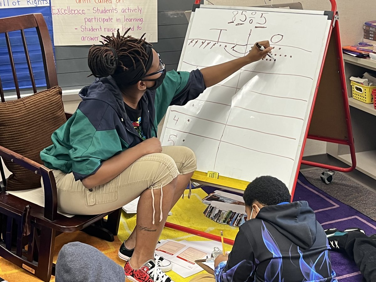 WarrenHartman1's tweet photo. 4th graders at Lakeside worked hard in learning how to divide a two digit number by using a place value chart. It was great to hear questions and discussions as well as seeing students persevere through the problems. Keep up the great work! @Lakeside_Lions #WarrenWill https://t.co/0Mnjobk0cX
