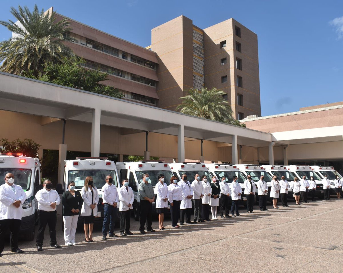 portadadesonora's tweet photo. Recibe IMSS Sonora 45 ambulancias para traslados programados de pacientes https://t.co/dQ6SwVTKEP https://t.co/wukeZ7sBzE