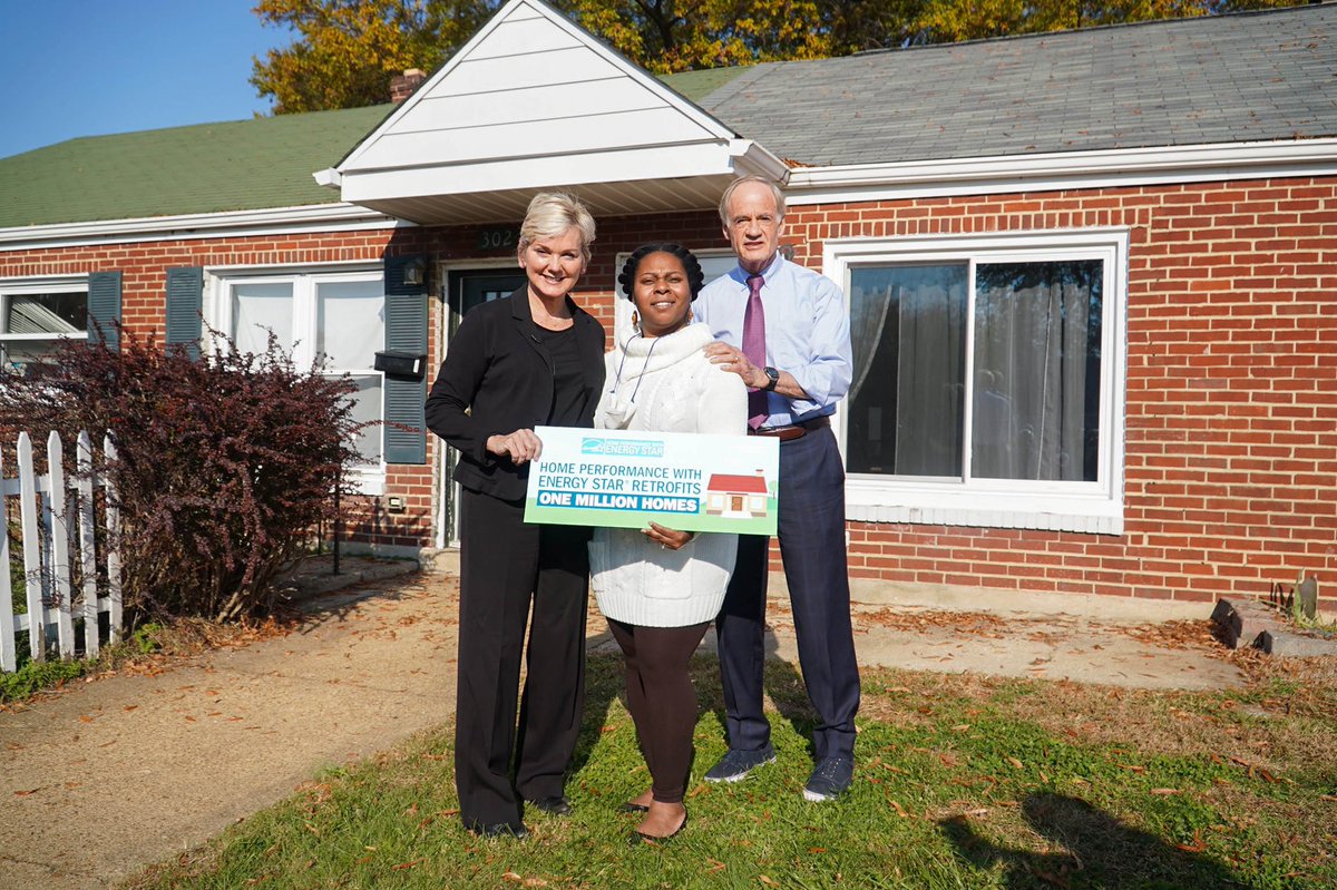 SecGranholm's tweet image. Weatherization puts money in the pockets of hard working American families by helping low-income households lower energy costs.

With @POTUS’ Deal, $3.5 billion will be invested in the Weatherization Assistance Program to make homes more efficient and reduce emissions.