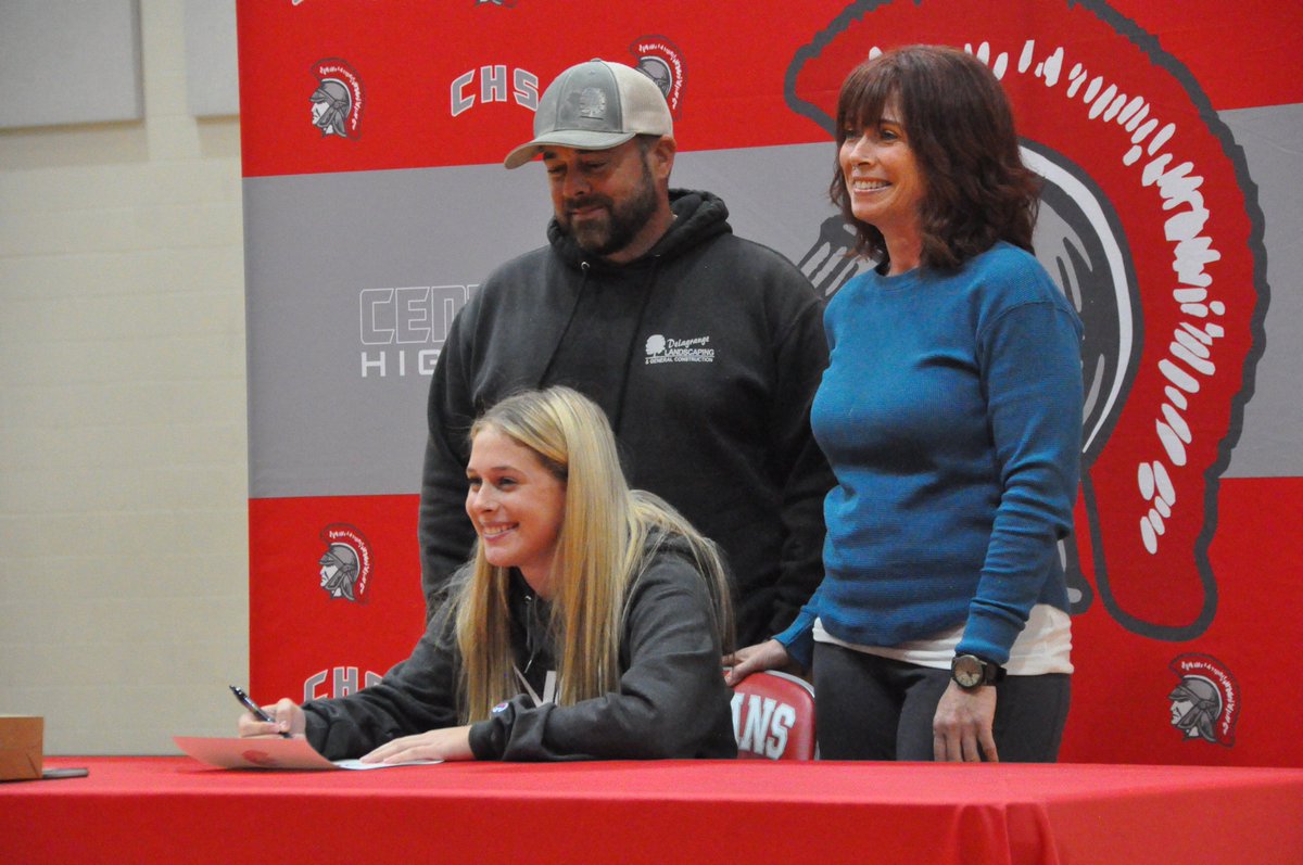 GrantPepper's tweet photo. Centerburg seniors Chloe Goulter (@goulter_chloe) and Brooke Otto (@brookeotto_) signed to compete at the collegiate level today, on #NationalSigningDay.

Goulter will play softball at the University of Northwestern Ohio, while Otto will play soccer at Ohio State University. https://t.co/cKXH5g7Kb2