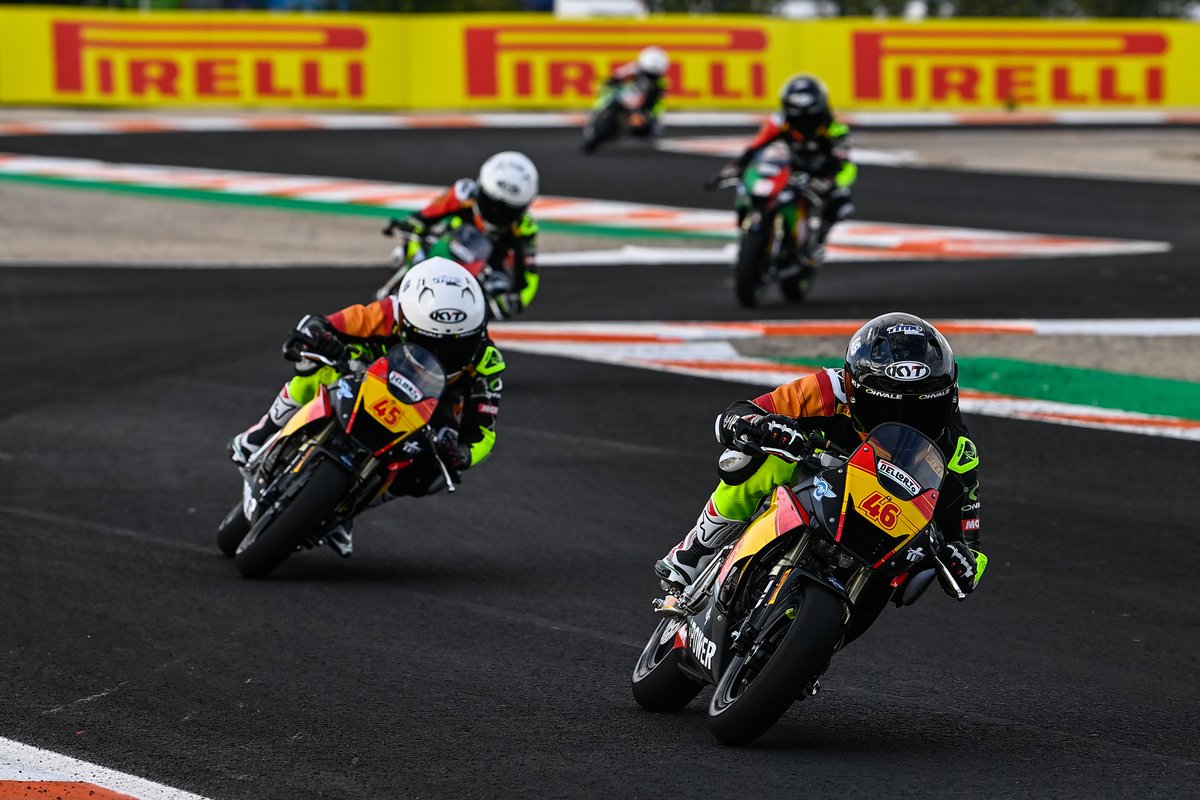motominiws's tweet photo. Qualifying is done and dusted at Valencia! 💨

The FIM MiniGP Spain Series have dominated, ahead of FIM MiniGP Ireland Series' competitor Josh O'Brien impressing in fourth 👏🏼

Who will win tomorrow? 🤔🔜

#RoadToMotoGP🏁 https://t.co/AoxVicufUy