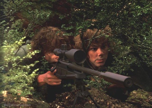 myelessar's tweet photo. my favourite genre of picture is lord of the rings characters photoshopped with guns https://t.co/IPIccQFrdg