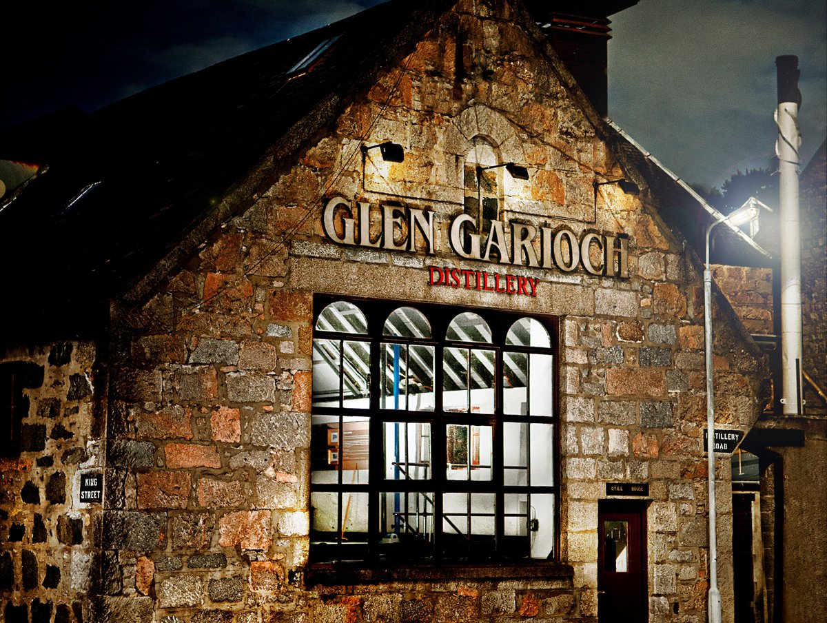 .@GlenGarioch is going back to the future with the return of direct-fired stills, floor maltings and peat. We took a visit to find out more. masterofmalt.com/blog/post/glen…