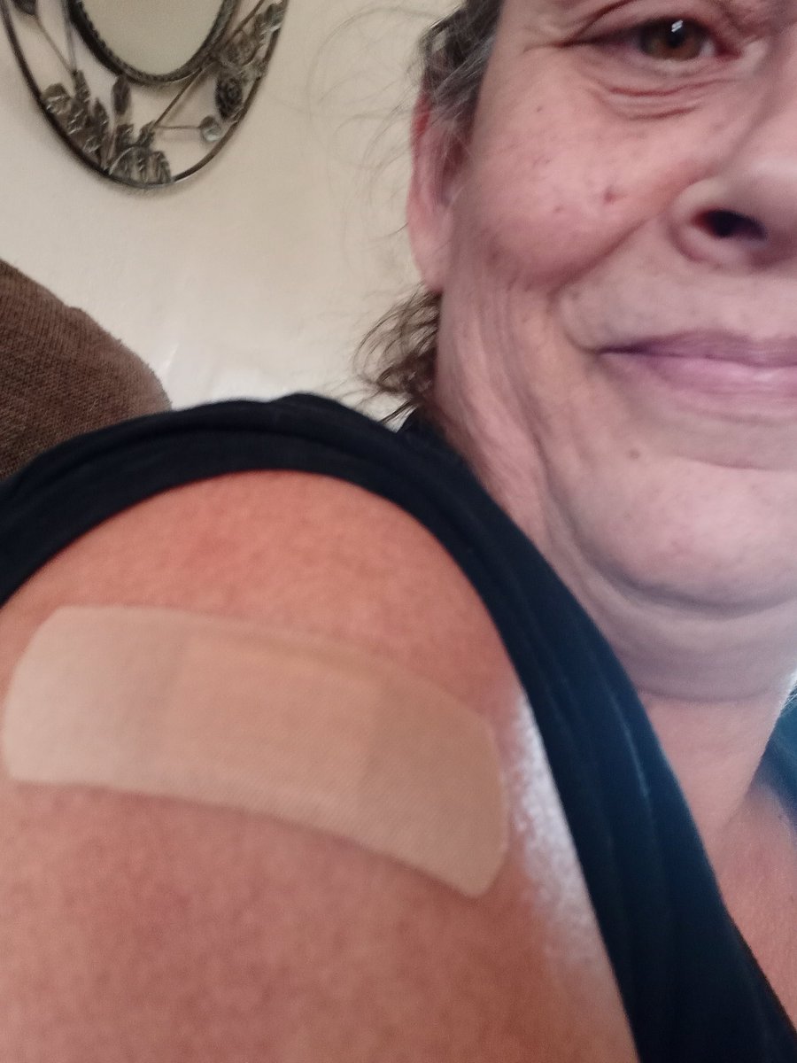 LauraDeFalco65's tweet image. Got my Phizer Booster! #getvaxx #WearAMask