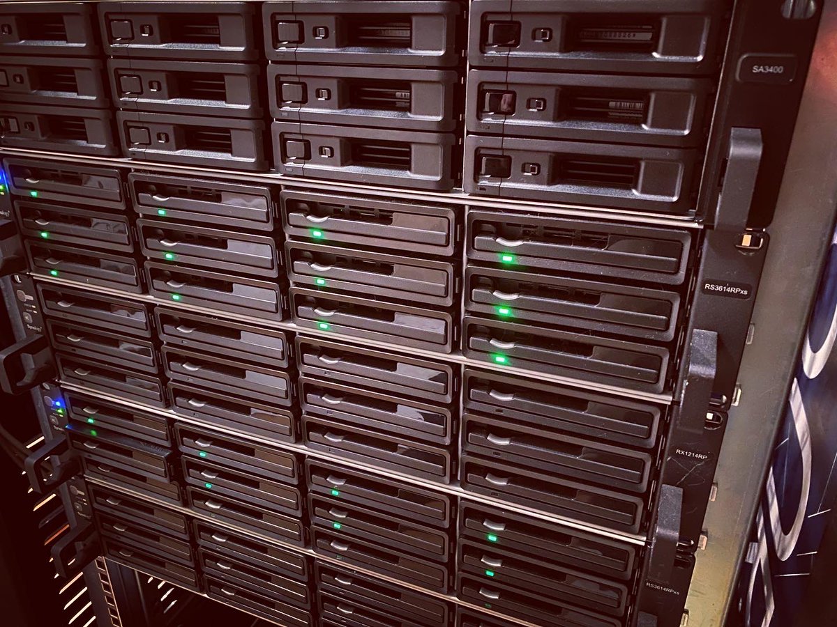 blackvoidclub's tweet photo. Initial #sa3400 #synology #nas rack install done! Soon #HAS5300 and #seagate #exos testing can begin! https://t.co/8b35zzS3bT