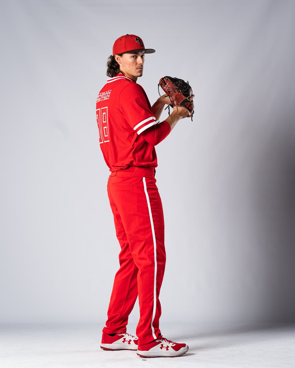 ArbautPhoto's tweet photo. 2021-22 MSU Baseball Photo Day #buildthedam https://t.co/JOY3YQyAND