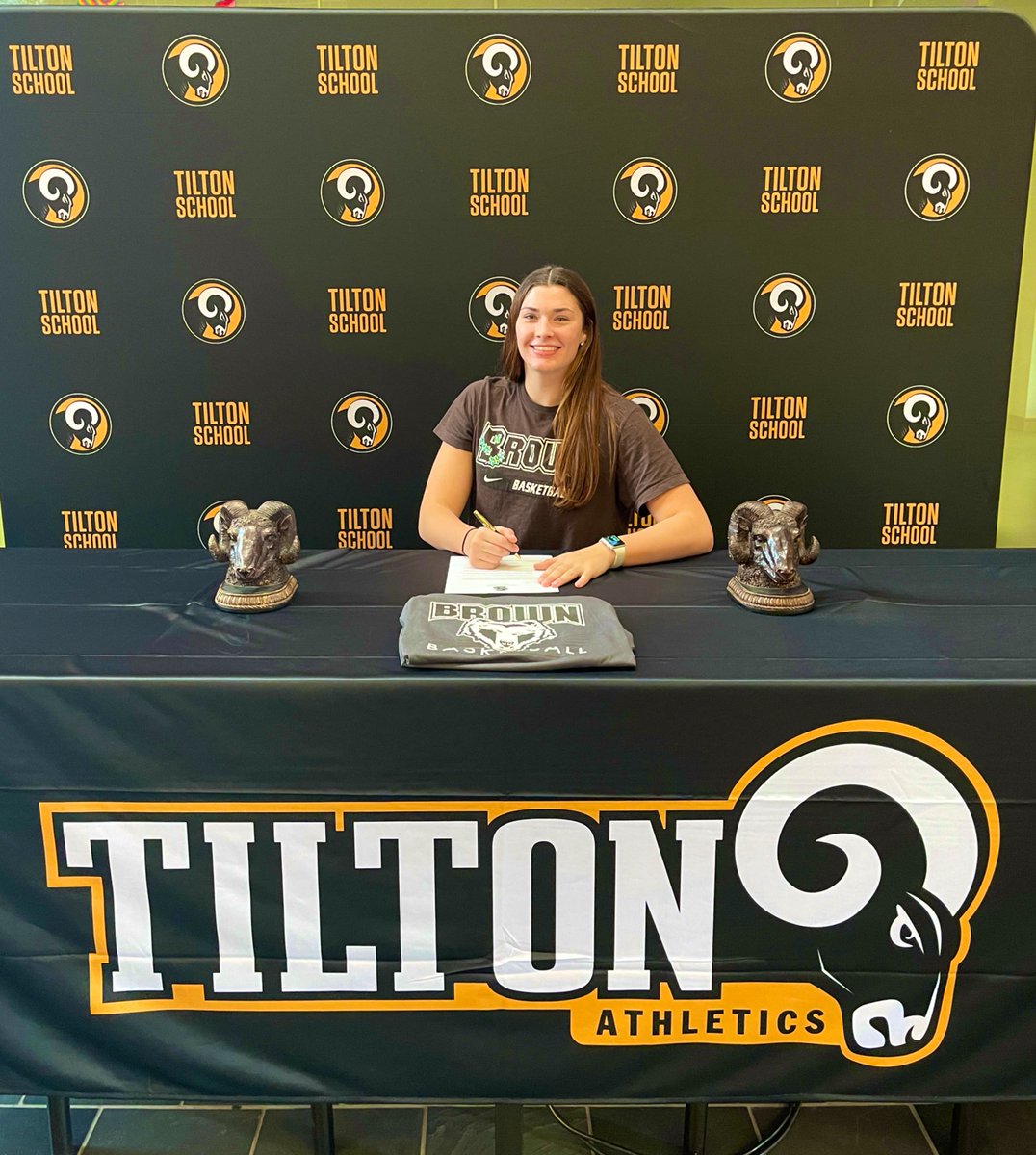 Making it OFFICAL! <a href="/MorelandAlyssa/">Alyssa Moreland</a> is🔒in for <a href="/BrownHoops/">Harshpreet Singh</a> - the journey was long, it was tiring, it was challenging but it was WORTH IT! I’m proud of you for never giving up on your dream! #proudcoach #💛🖤🐏🤞🏾