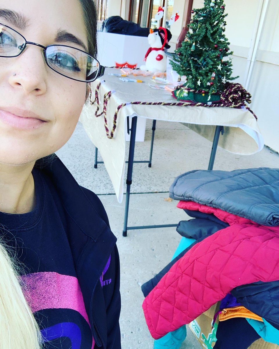 It's Pop Radio tweet media