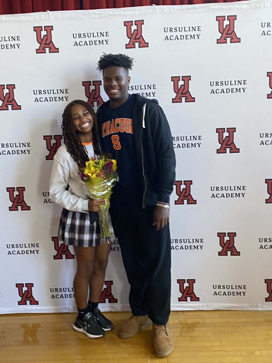 Chloe B. Jones tweet media