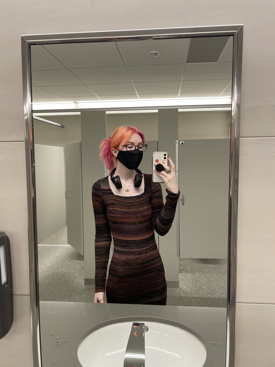 ritchlizard's tweet photo. i looked beautiful yesterday in janes coat and my paloma wool knit dress https://t.co/aIBccQ2plf