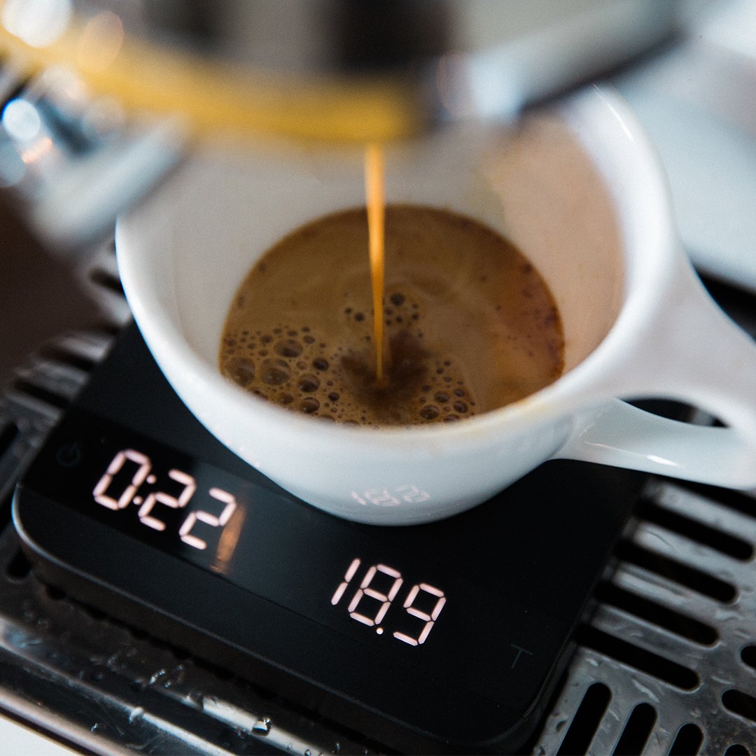 wholelattelove's tweet image. Get a FREE #Acaia Lunar #Espresso Scale with purchase of machine over $1500 with code FREESCALE. Some exclusions apply. Shop now: wholelattelove.com/products/acaia…