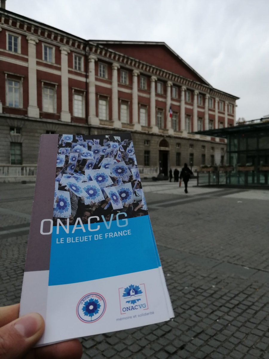 cocarde_savoie's tweet photo. Reconnaître et réparer est la mission historique de l'Office national des anciens combattants et victimes de guerre. Telle est la devise de l'@onacvg !
Comme promis la @CocardeEtud était présente sur Chambéry pour soutenir cette œuvre caritative ! 🇫🇷 https://t.co/vNammy5onM