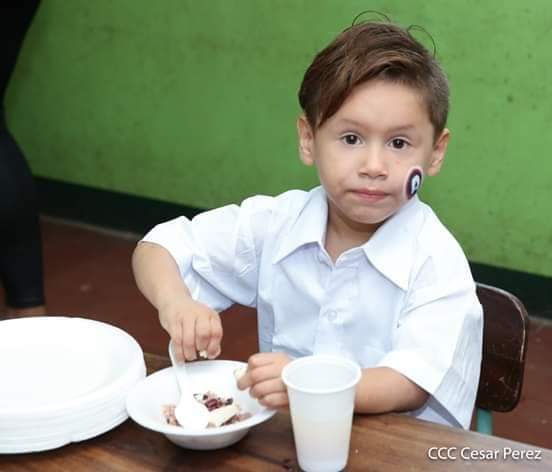 Si Biden quiere quitar el vaso de leche en Nicaragua DANIEL pondrá mas meriendas escolares a nuestros niños.
#EleccionesSoberanas2021 #FNT
#FETSALUD
#FNTNiUnPasoAtras 
<a href="/Anden1979/">Anden-Nacional</a> 
@FesitunNic 
<a href="/FEPDES/">FEPDES Nicaragua</a>
