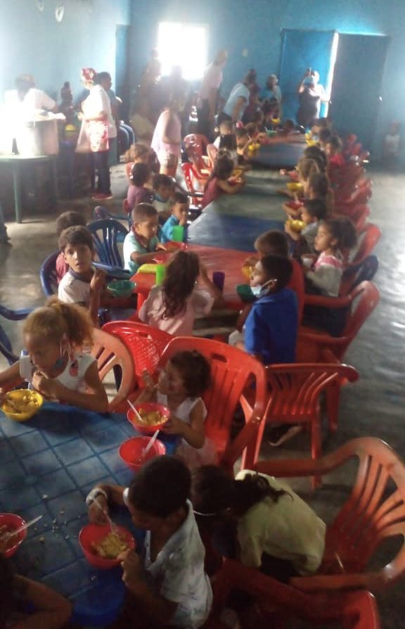 ComedorKennedy's tweet photo. NECESITO UN VAGÓN DE PAVOS PARA QUE FAMILIAS TENGAN ALIMENTO EL DÍA DE GRACIAS @riverasaniel @Lin_Manuel  @wisinyyandel @wisin @daddy_yankee @MarcAnthony @USDA https://t.co/E7pV9bprzz
