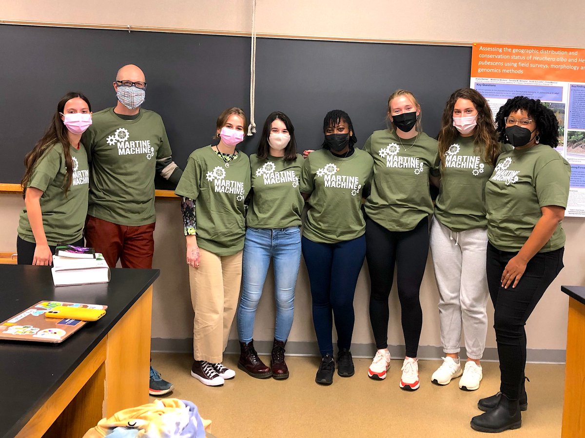 MartineBotany's tweet photo. So proud of this resilient gang this semester. Has been a great fall for the #MartineMachine and I'm grateful to co-mentor these amazing undergrads with @T_Marie_Wms. #iamabotanist #PUI https://t.co/NsOdKvWE4n