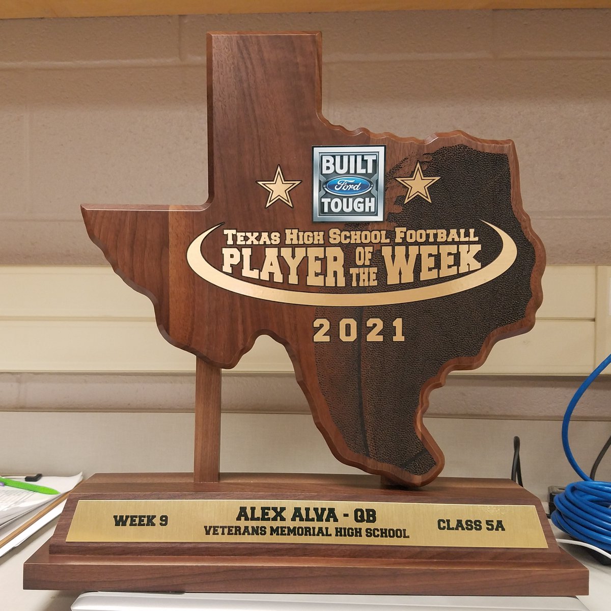 Big morning for #PatriotNation✌️! <a href="/alexalva12_/">Alexander Alva</a> was presented his Built Ford Tough 5A Player of the Week trophy for his week 9.  

Huge honor for Alex and our program!  

This young man is a true testament to our #EETED✊ mentality!

Thank you <a href="/jordanfordsa/">Jordan Ford</a> for joining us this AM.