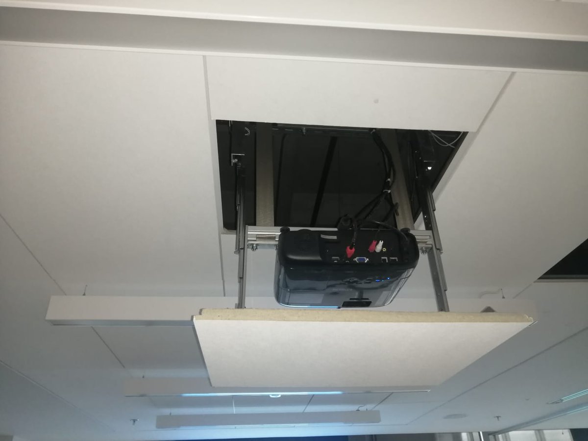 Hometek's tweet photo. En esta ocasión les traemos un proyecto en donde nos solicitaron automatizar dos salas de juntas, con dos proyectores de alta tecnología con racks automáticos para ocultarse en plafón, pantallas de proyección automáticas, sistema de audio profesional. 
https://t.co/gEsq1HniLt https://t.co/kdw5yNo791