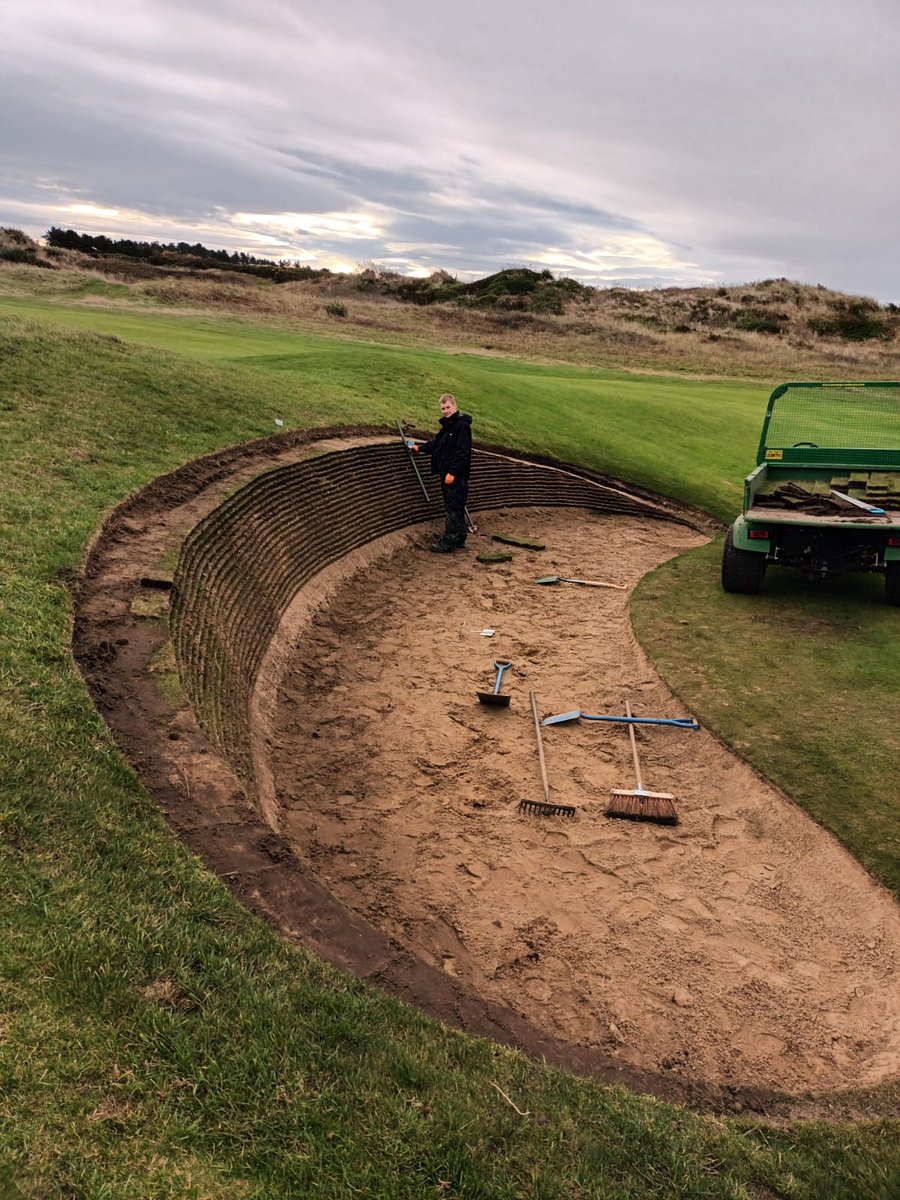 MartinTwist2's tweet photo. Proud of my youngest sons first full bunker build @royalbirkdale_ 
Thanks go to the top greenstaff at the club for giving him guidance 
#toplads
#topgolfcourse
#proud
Nice to see my other son doing well at @SandAgreens 
All good https://t.co/HV2iF7mc8U