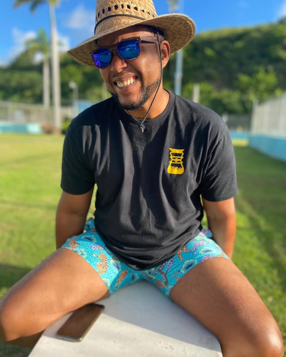 JosueSanjurjo1's tweet photo. No todo es trabajo ✨🍃☕
.
.
.
#filtradopr #vacaciones #culebrapuertorico #flamencobeach #turismo #break #descanso #vacations #green #blue #sky #shortpants #tropical #tropicaleo #tropicalvibes #tropicallife #instagood #instageek #instagram #estoestarico #cafeteando https://t.co/GY6aDtYAsV