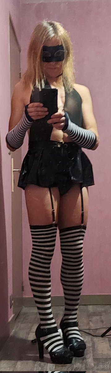 luisetv1's tweet photo. Ma tenue pour samedi soir https://t.co/13fHXNE5rF