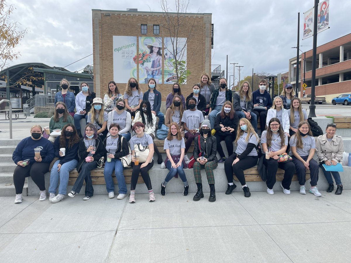 They said get high school kids excited about books and reading #WeUnderstoodTheAssignment #BookClubFieldTrip