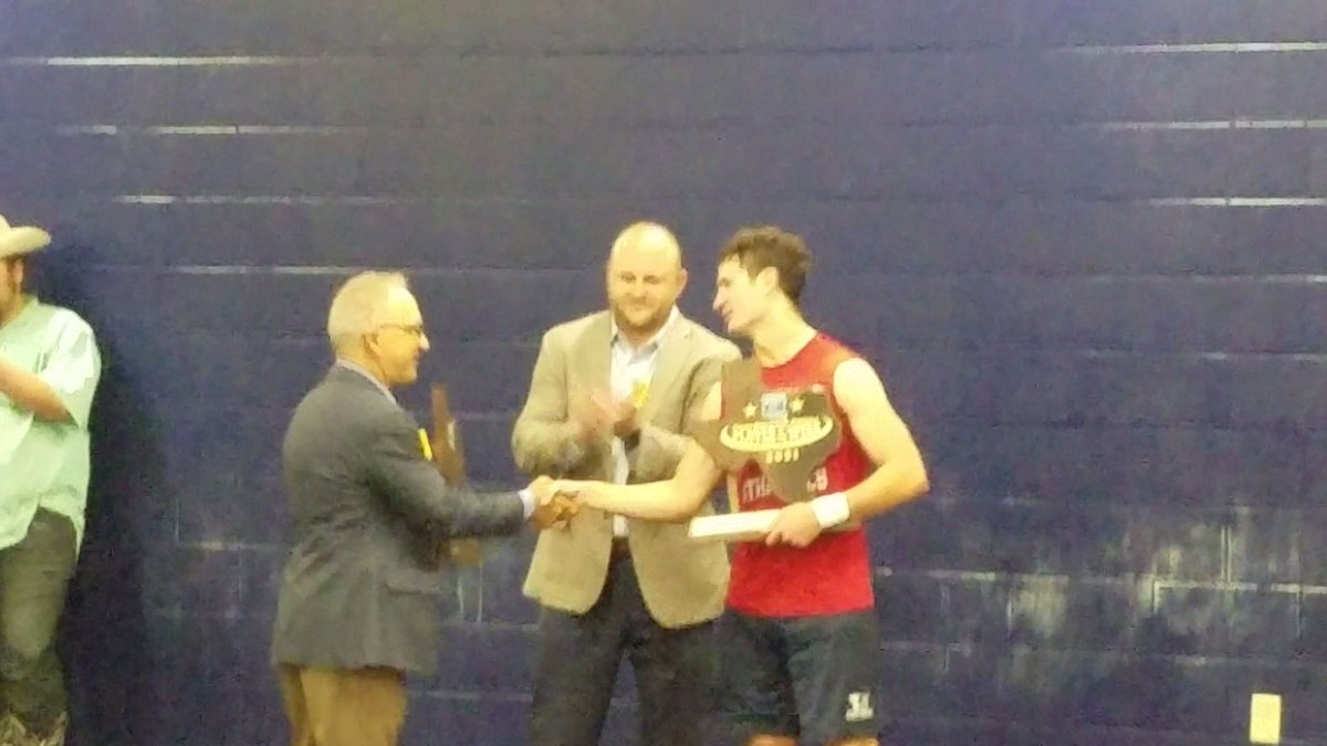 SAVeteransFBall's tweet photo. Big morning for #PatriotNation✌️! @alexalva12_ was presented his Built Ford Tough 5A Player of the Week trophy for his week 9.  

Huge honor for Alex and our program!  

This young man is a true testament to our #EETED✊ mentality!

Thank you @jordanfordsa for joining us this AM. https://t.co/pVSqWBHUoV