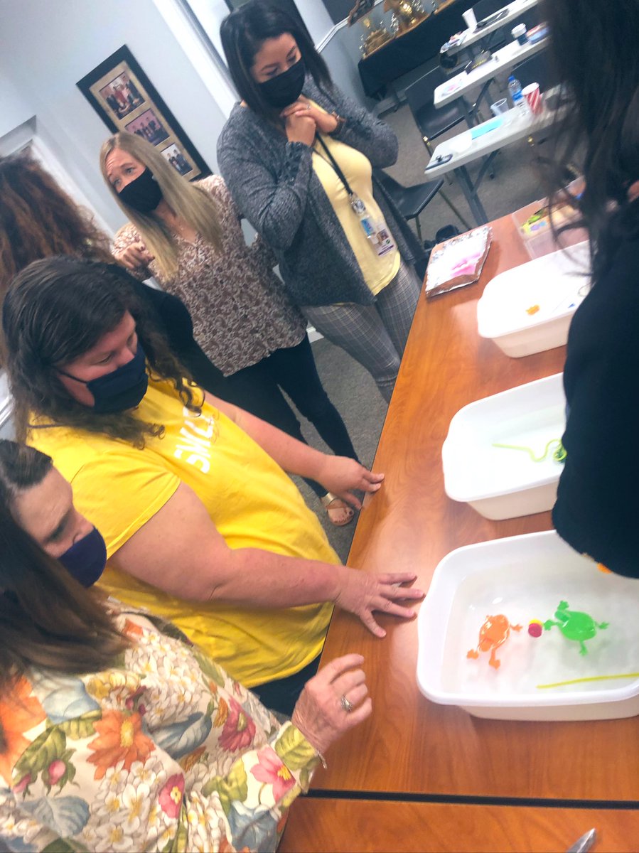 TeacherAllison's tweet photo. We had the best time exploring #handsonsteam with @BGISD’s fantastic early childhood team. Watching them get excited about these activities and hearing them make plans for how to match each one to their students’ needs filled our hearts today! #ittybittypurples @prufrockpress https://t.co/h6jItp6JEU
