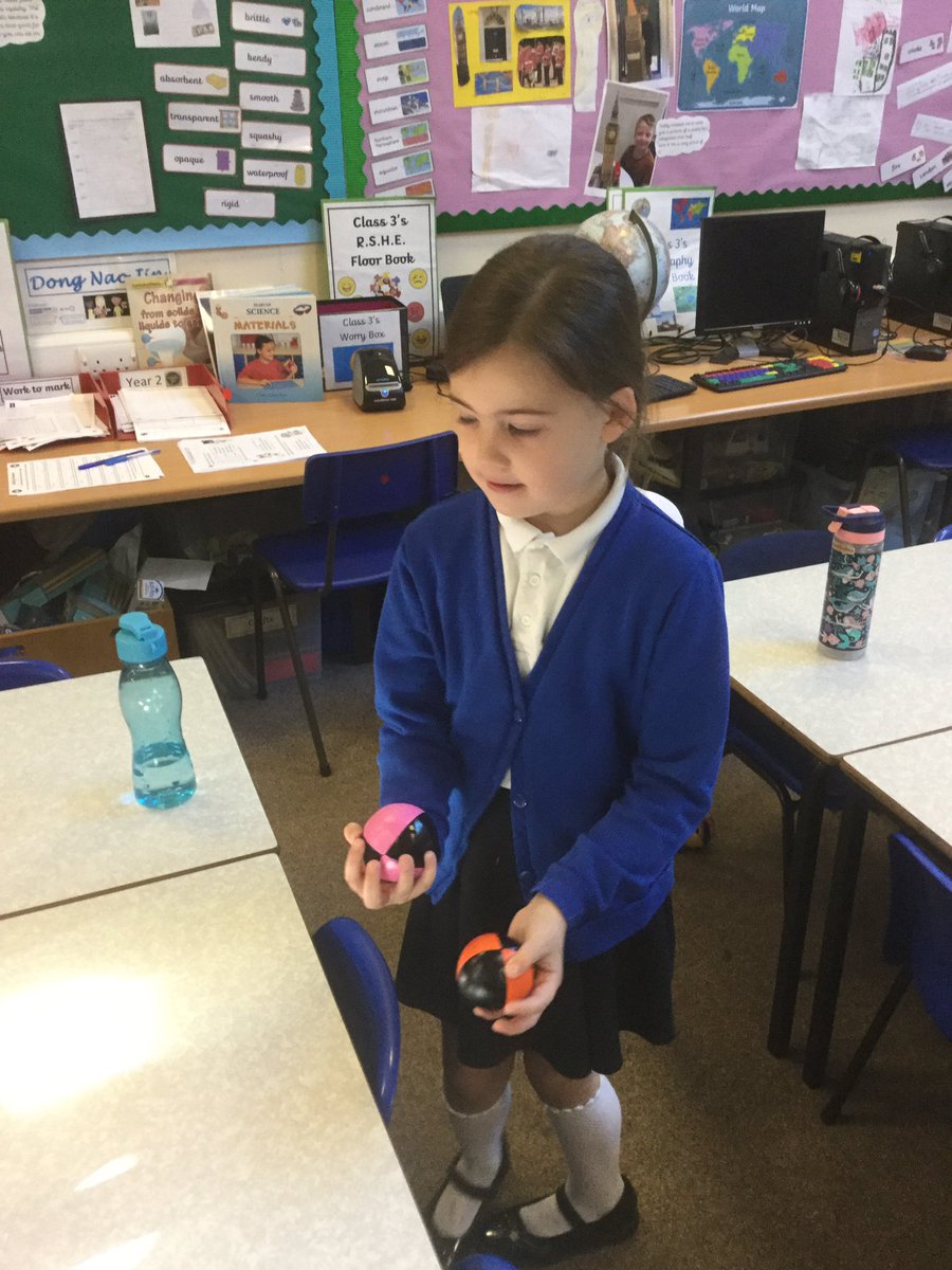 GEPSClass3's tweet photo. Thank you to ‘Mr Big’ who came into Class 3 yesterday. The children thoroughly loved their time with him and really enjoyed trying out some circus skills.🤹🏼‍♀️🤹😃 https://t.co/hak9gqKVfr