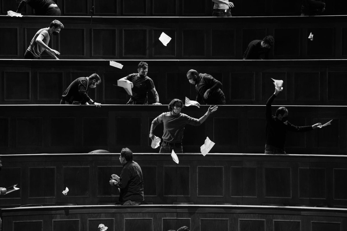 OperaRoma's tweet photo. “Julius Caesar” di #GiorgioBattistelli, su libretto di #IanBurton da Shakespeare, sabato 20 novembre inaugura la Stagione 2021-22 del Teatro dell’Opera di Roma con la direzione di #DanieleGatti e la regia di #RobertCarsen.
Biglietti 👉 https://t.co/57Vyq7DjYY
#operaroma #TORjc https://t.co/wChsdSBgZ4