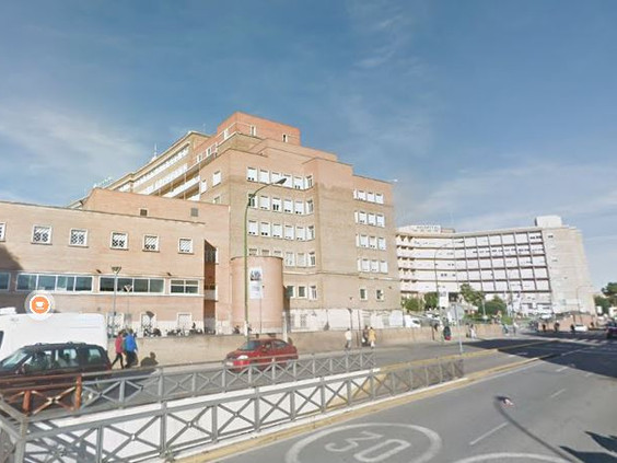 RStateSevilla's tweet photo. Ref.- 210969 Junto al Hospital V.Rocio, se ofece estupendo apartamento con un amplio salón, dormitorio independiente baño y cocina. Completamente amueblado y ahora disponible
Para más información, llámenos al 624264237 (Tina) https://t.co/67uii4MLny