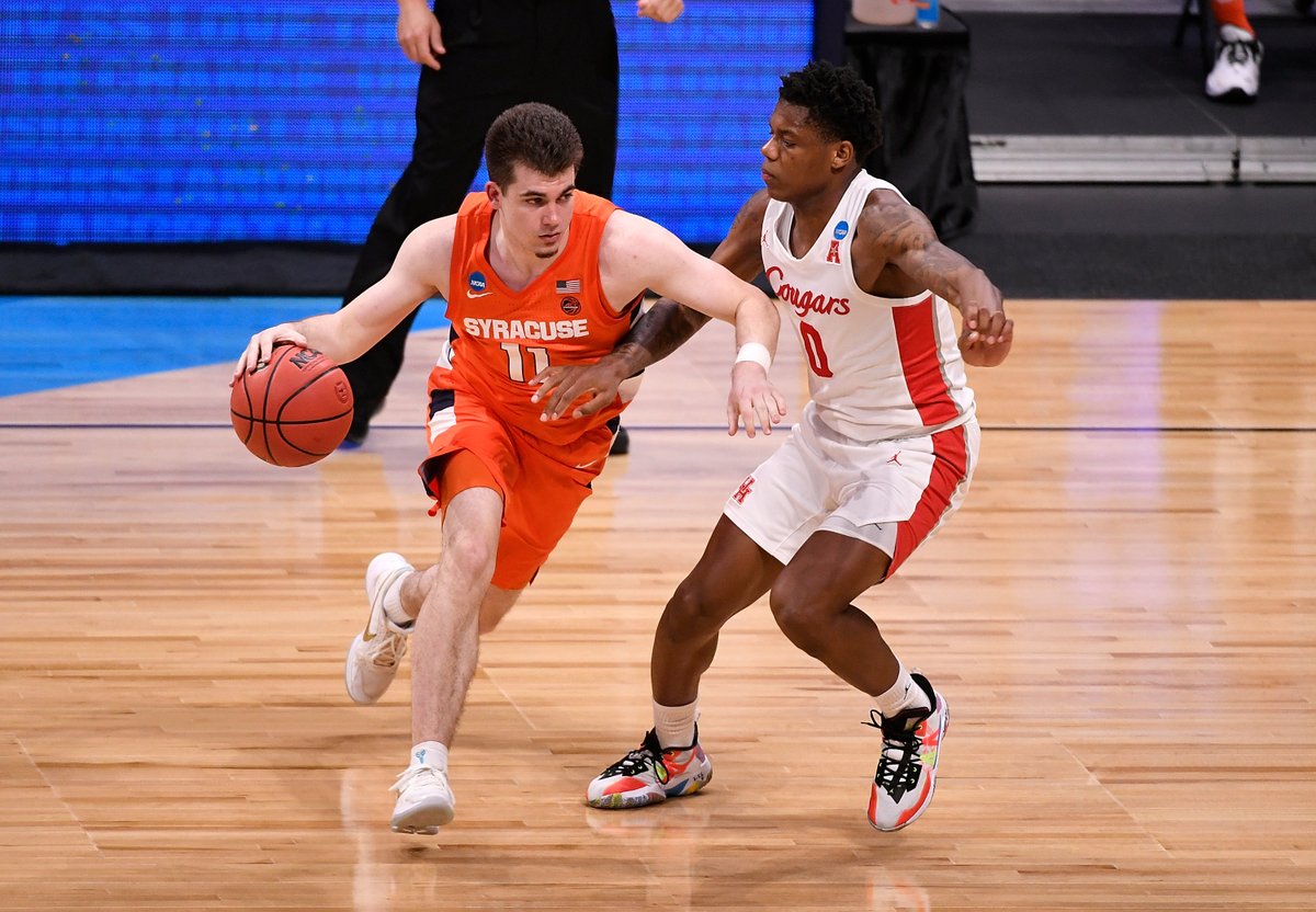 Syracuse's Joseph Girard settling in at point guard as junior season begins: https://t.co/gu46pX4x27 https://t.co/BEf8VZzFpD